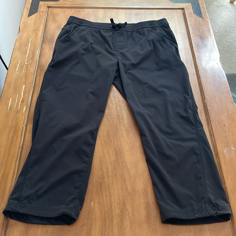 Eddie Bauer Nylon Capri Pants Size 10